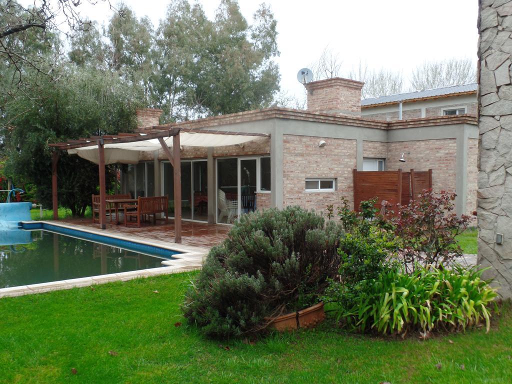 Las Acacias Plottier Exterior foto